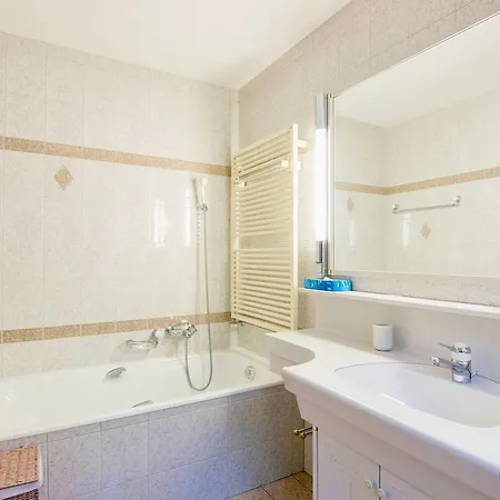 Sunstar Stunning And Modern / Montreux